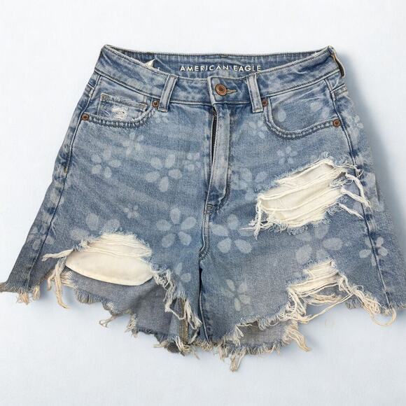 American Eagle Jean Shorts Womens Size 6 Stretch Denim MIDI Raw Hem Light Wash - Picture 1 of 3